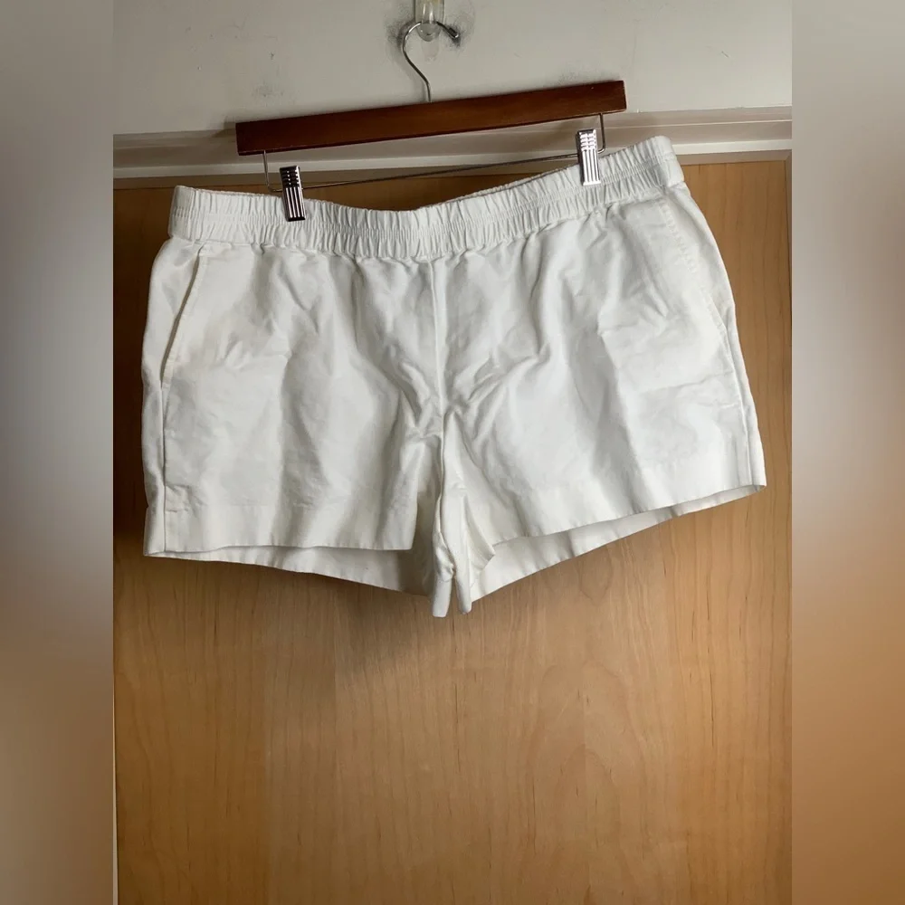J Crew Women's White Casual 100% Cotton Pull On Shorts.   Size-X-Large